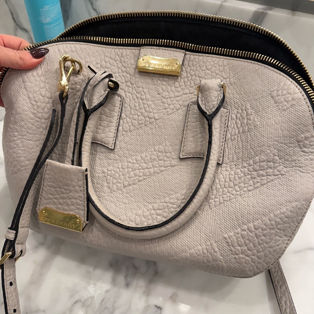 Burberry bag - Picture 2 of 6